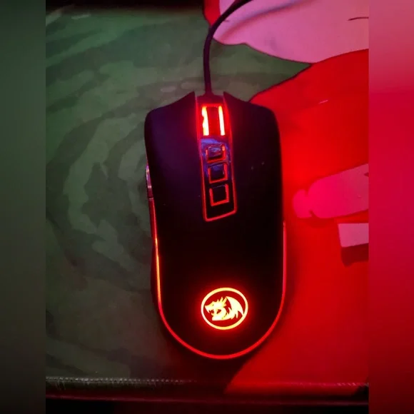 Keyboard and mouse barley used red dragon both products.
